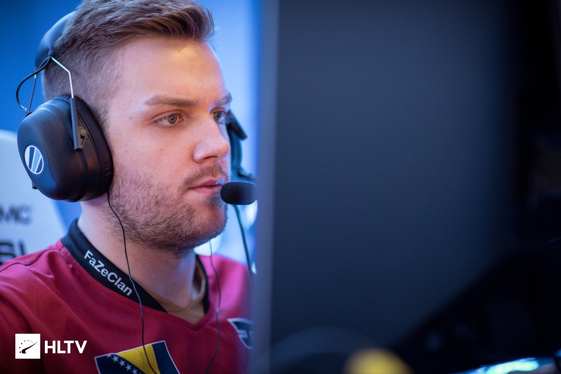 RA俱乐部更新选手照片：选手们已全部抵达深圳训练室积极备战