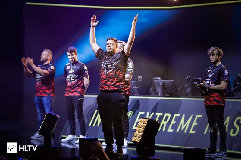 Lpc芮尔化身辅核 姿态维克托解散局猛C超神！ZT 1-0 OB